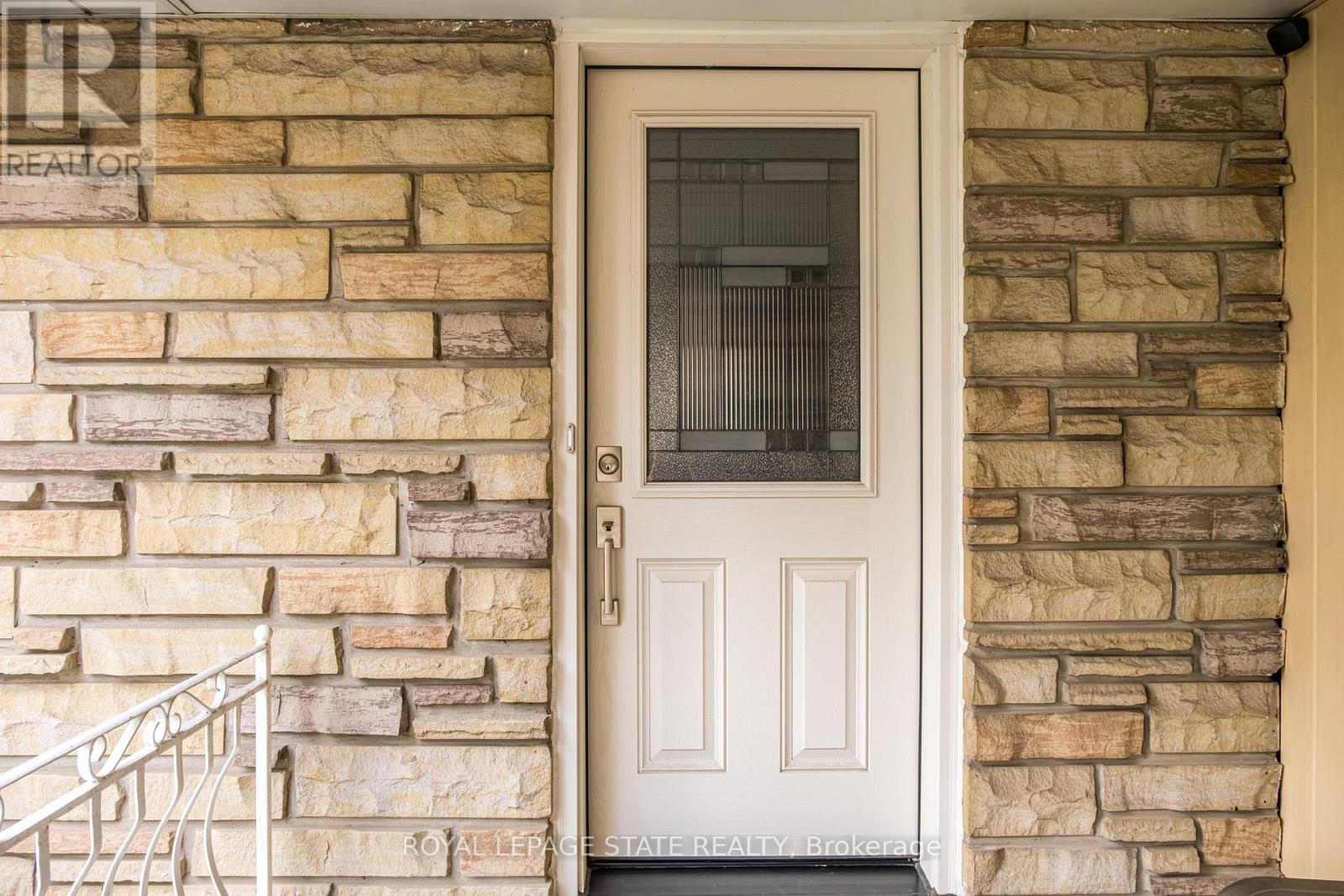 14 WOODSIDE DRIVE - 7