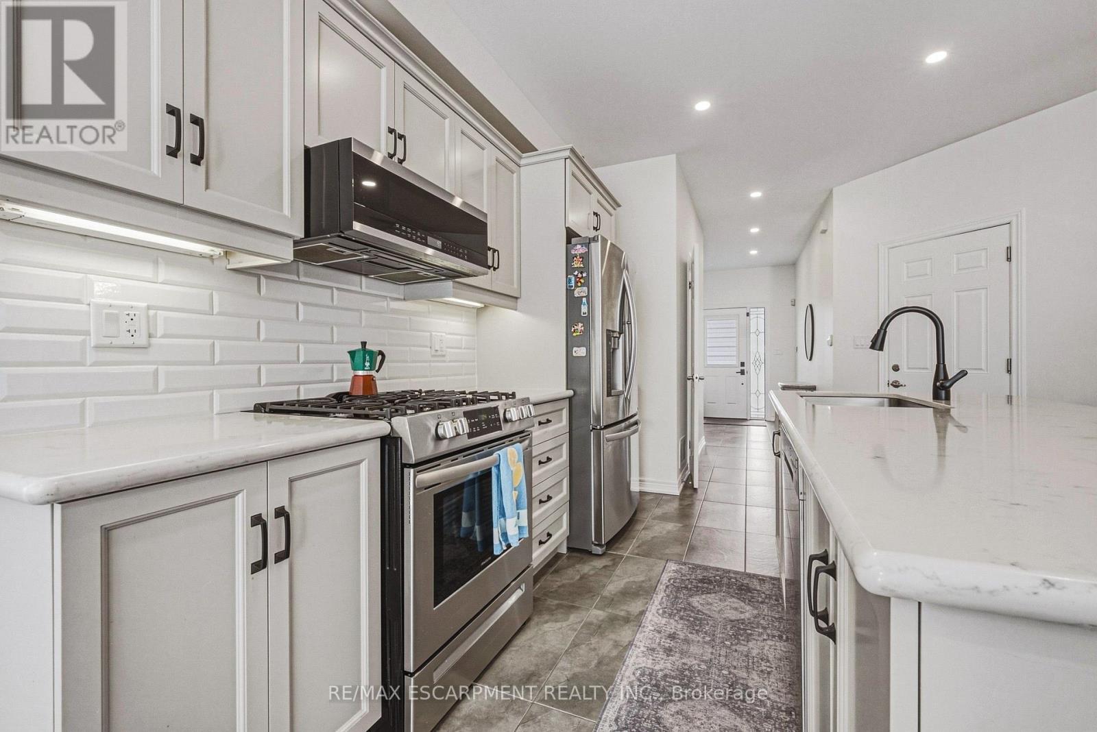 15 KOPPERFIELD LANE - 7