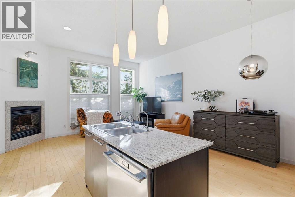 #1 1911 28 Street SW - 11