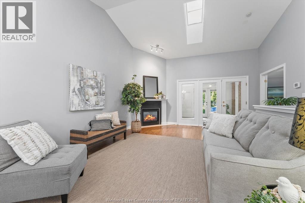 330 SADDLE LANE - 13