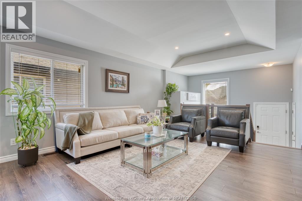 3141 VIOLA CRESCENT - 12
