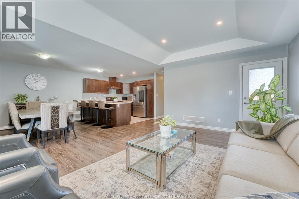 3141 VIOLA CRESCENT - 13