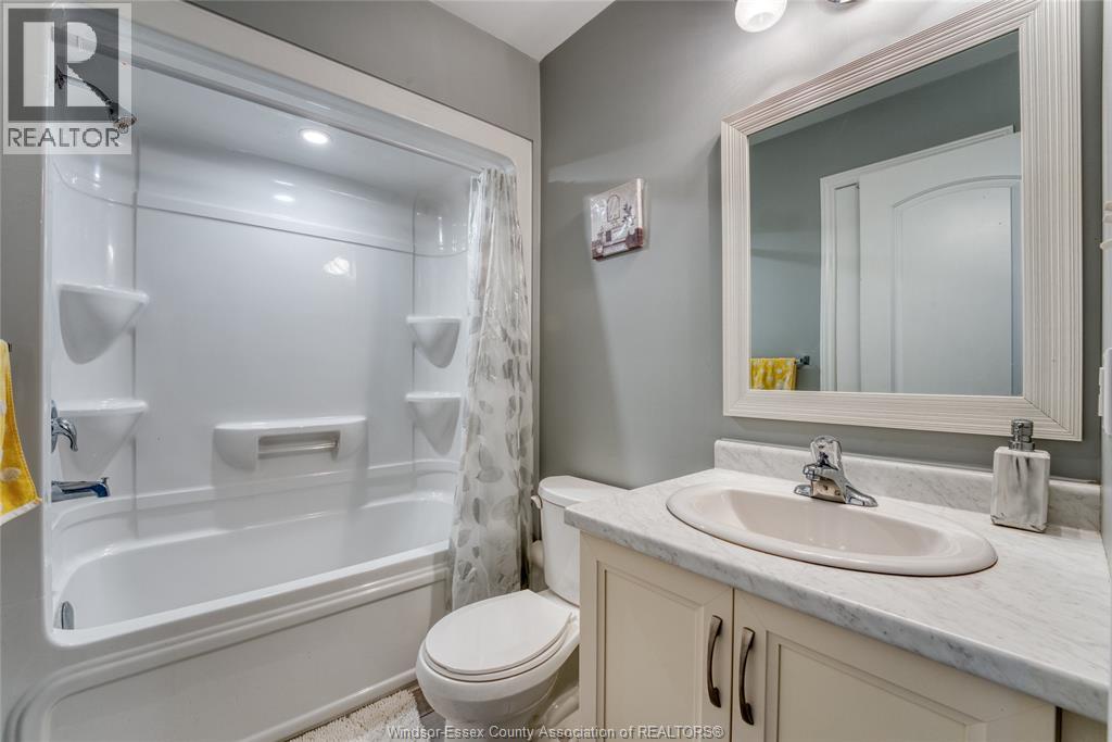 3141 VIOLA CRESCENT - 23
