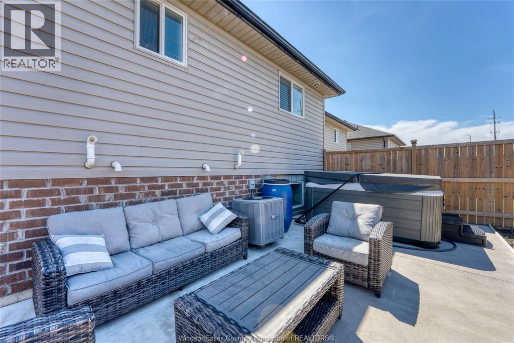 3141 VIOLA CRESCENT - 42