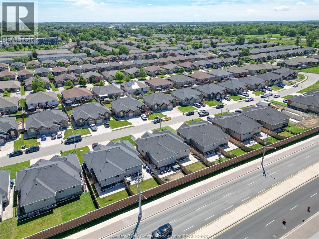 3141 VIOLA CRESCENT - 44