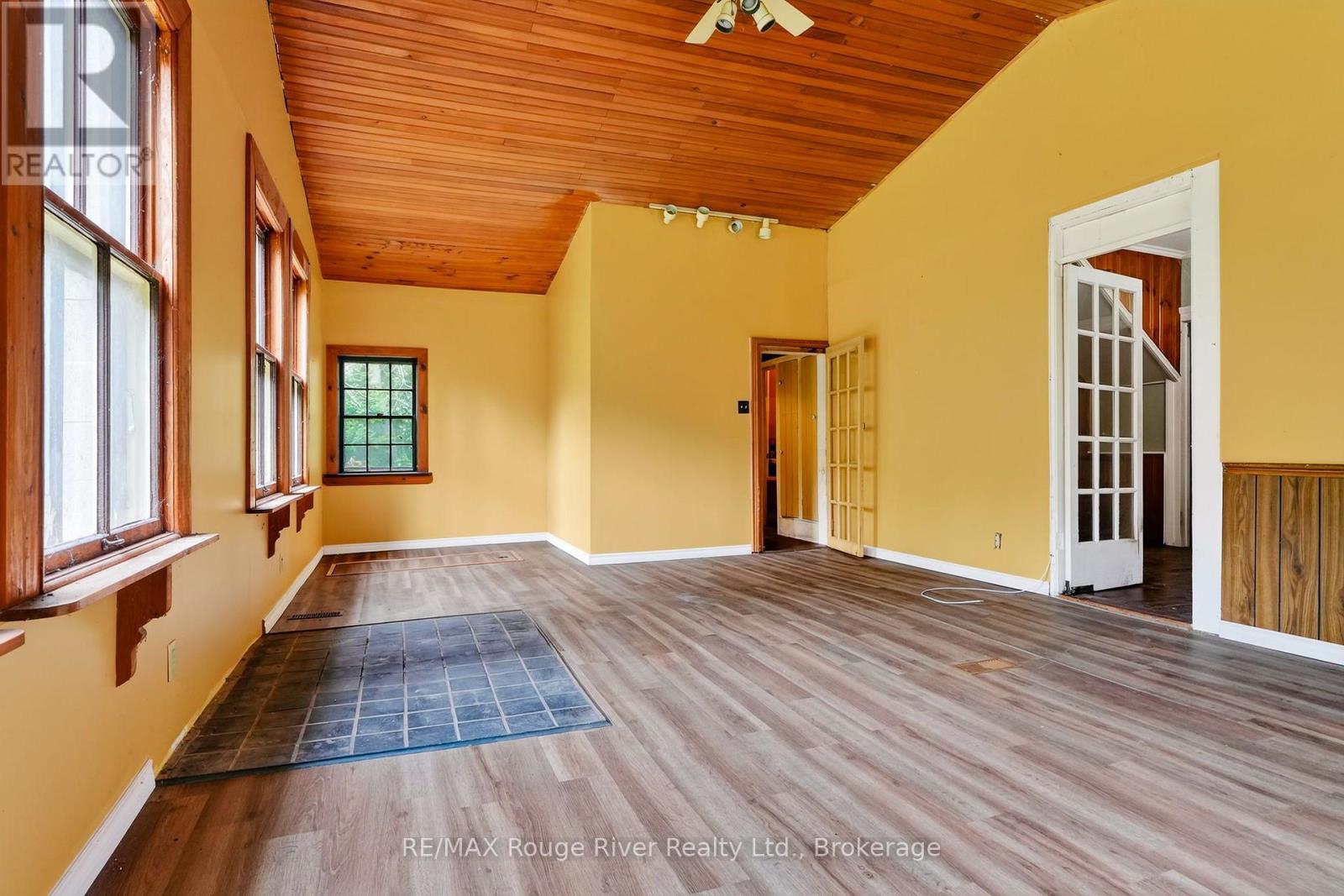3756 Burnham Street North, Hamilton Township, ON photo 15