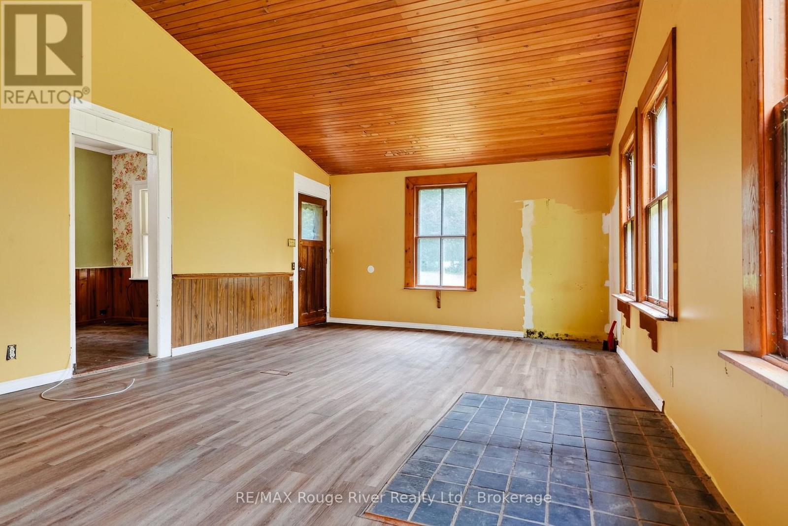 3756 BURNHAM STREET N - 16