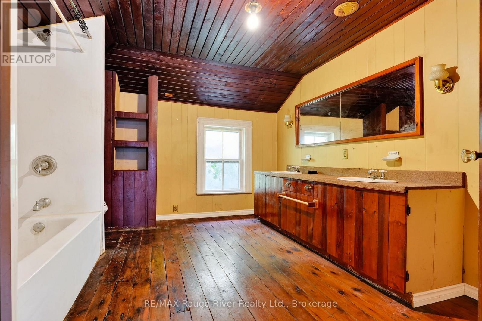 3756 Burnham Street North, Hamilton Township, ON photo 24