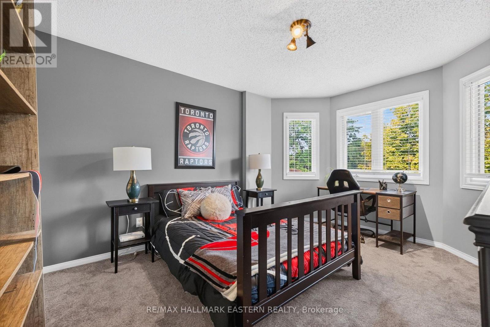 25 EDGERTON DRIVE - 33