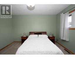 Foyer - 69 Matthews St. Street, Thunder Bay, ON P7A3K8 Photo 15