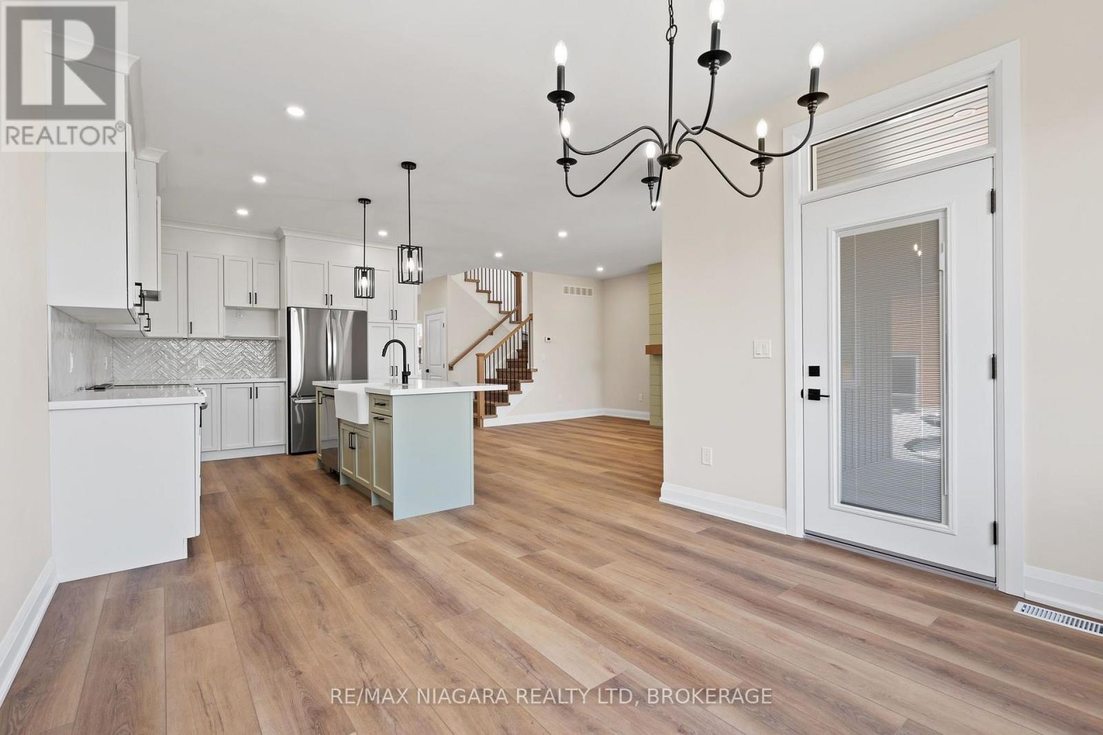 63 SWAN AVENUE - 14