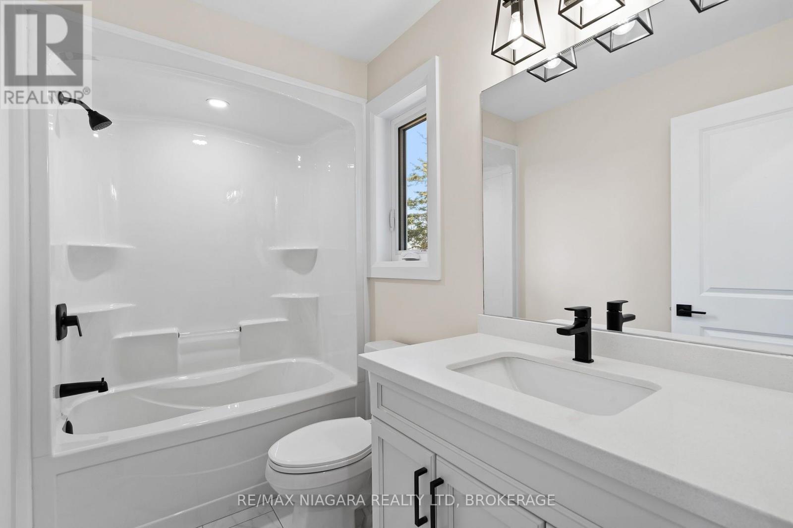 63 SWAN AVENUE - 23