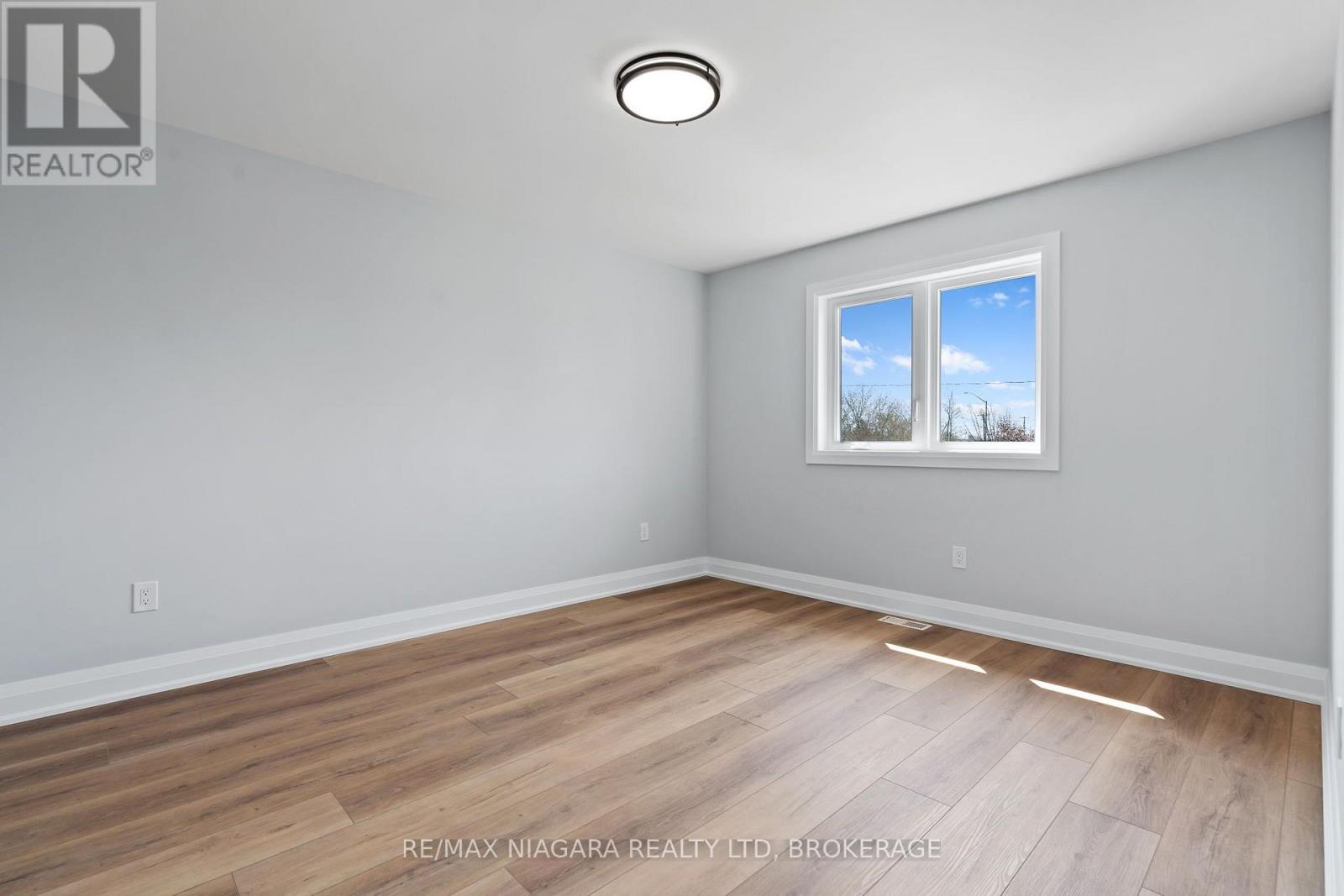 63 SWAN AVENUE - 24