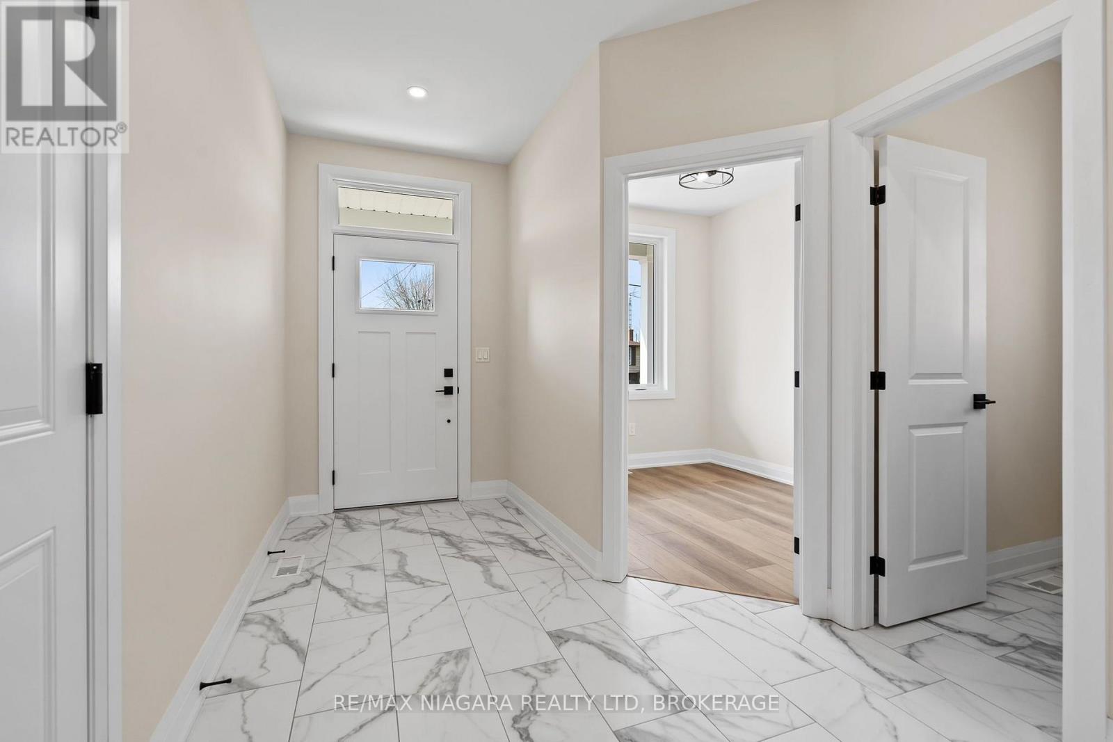 63 SWAN AVENUE - 6
