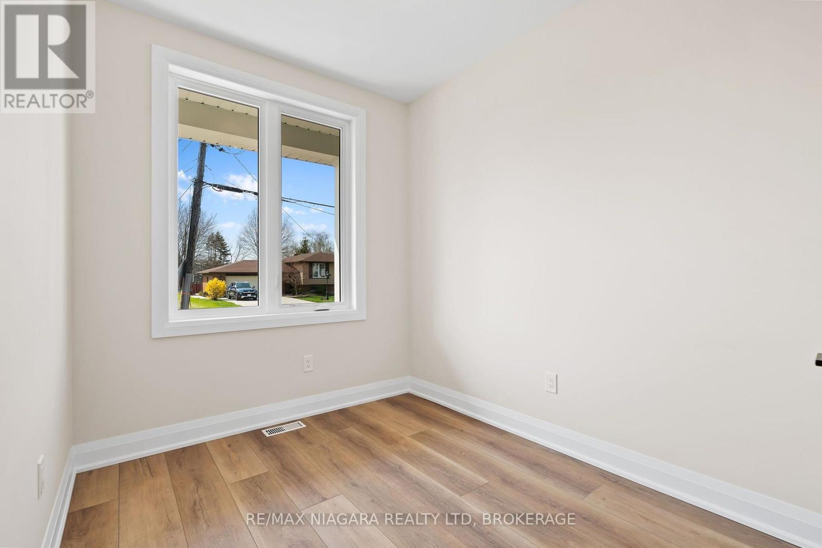 63 SWAN AVENUE - 8