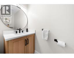 202 1610 Chesterfield Avenue, North Vancouver, BC V7M2N7 Photo 21