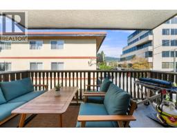 202 1610 Chesterfield Avenue, North Vancouver, BC V7M2N7 Photo 27