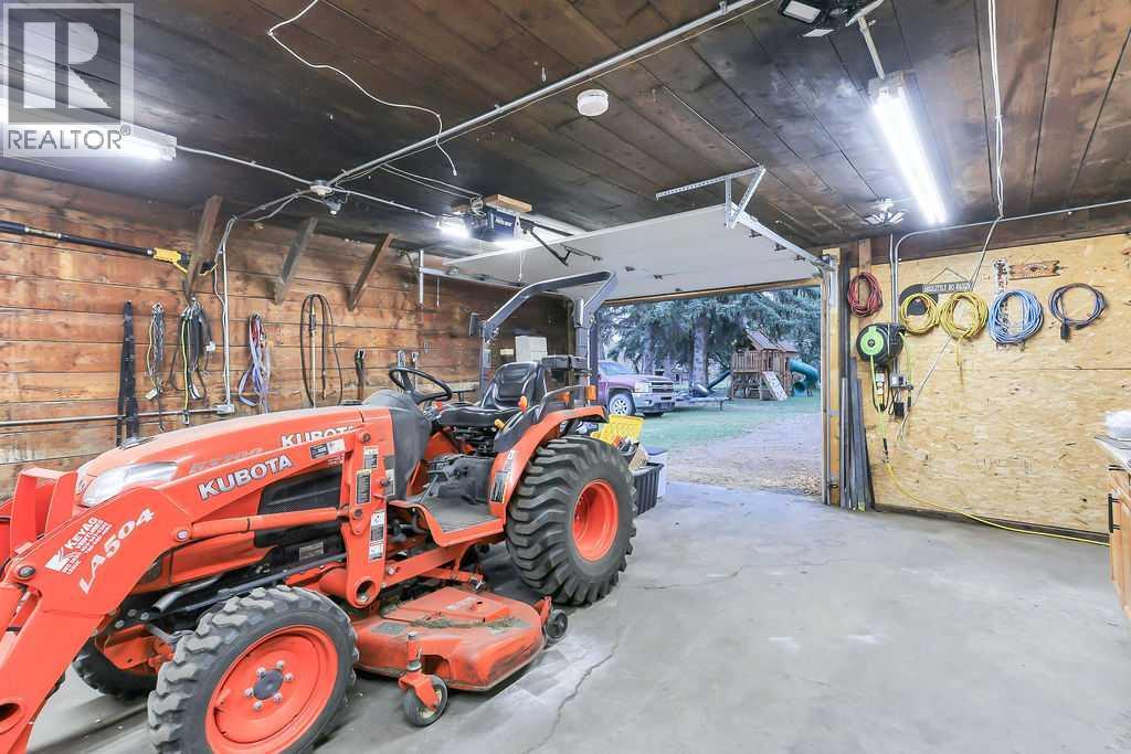 Listing photo – 39126 Range Road 262, Rural Lacombe County
