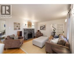 402 Brand Street, North Vancouver, BC V7N1E9 Photo 11