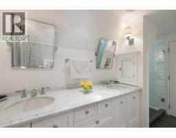 402 Brand Street, North Vancouver, BC V7N1E9 Photo 31
