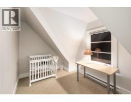 402 Brand Street, North Vancouver, BC V7N1E9 Photo 34