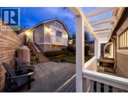 402 Brand Street, North Vancouver, BC V7N1E9 Photo 39