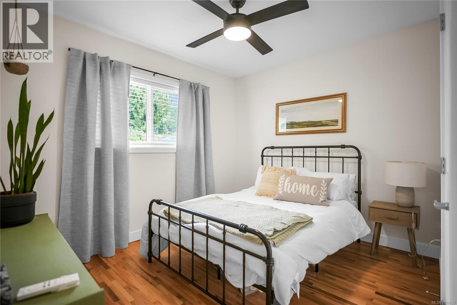  524 Warren Avenue, Saanich