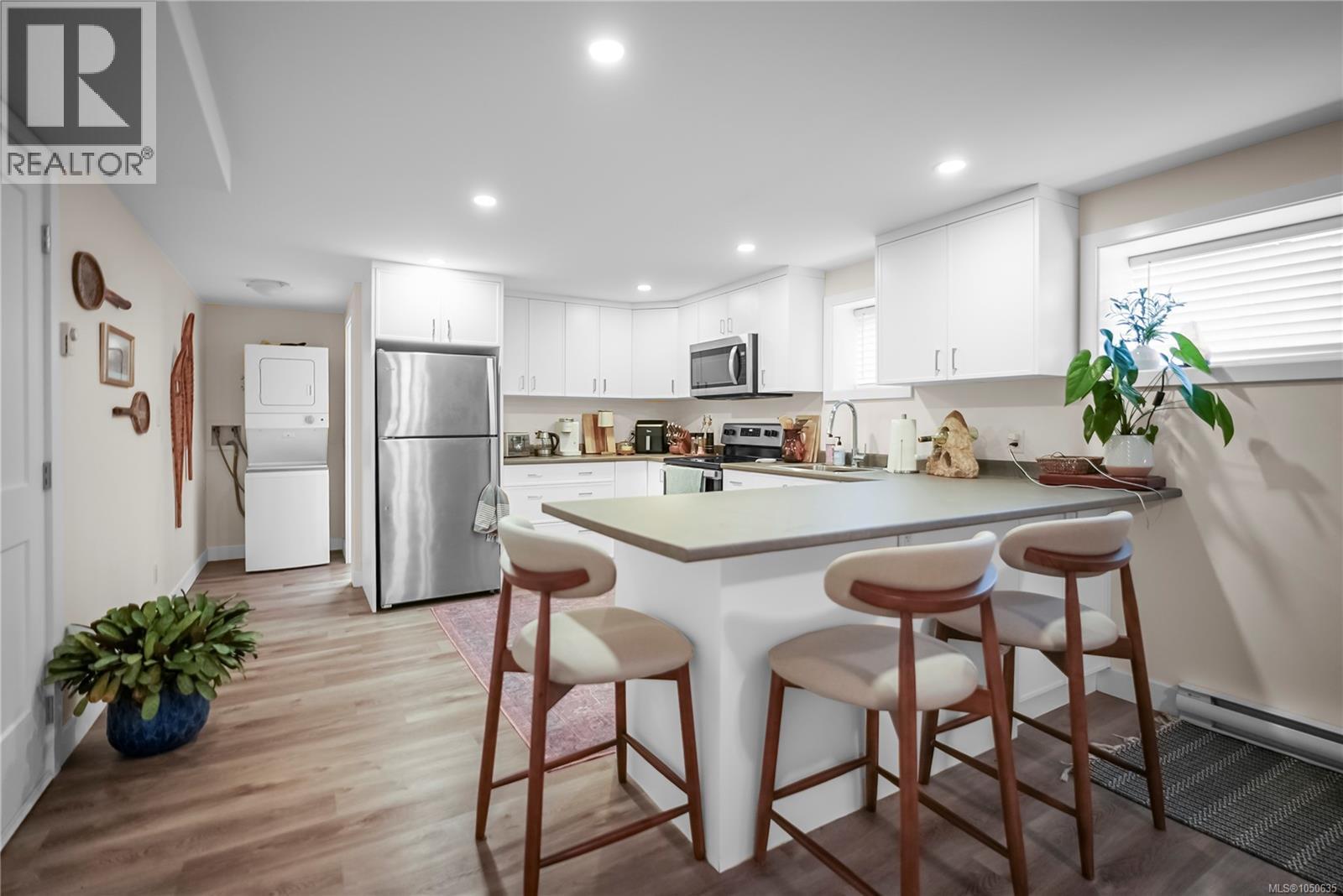 524 Warren Ave - 24