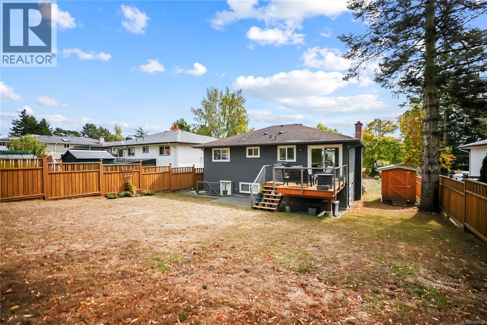 524 Warren Ave - 33