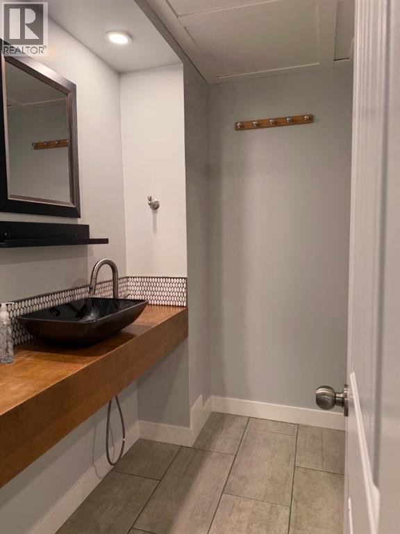 11104 92A Street - 20
