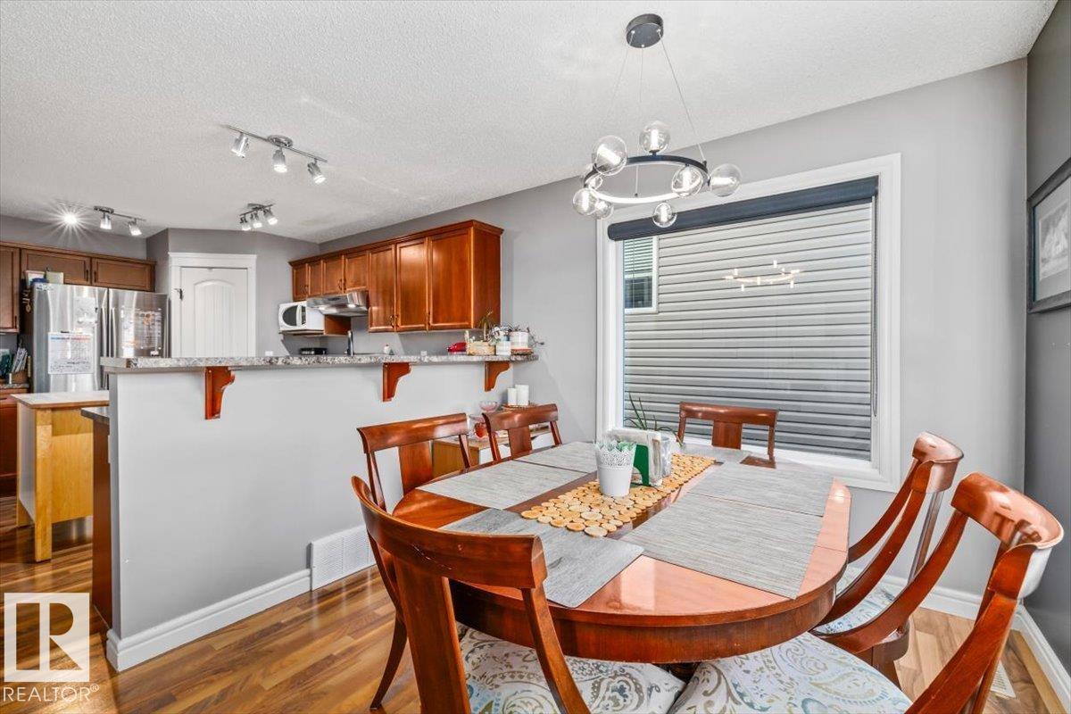 1952 119 ST SW - 18