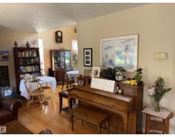 8812 146 St Nw, Edmonton, AB T5R0V6 Photo 12