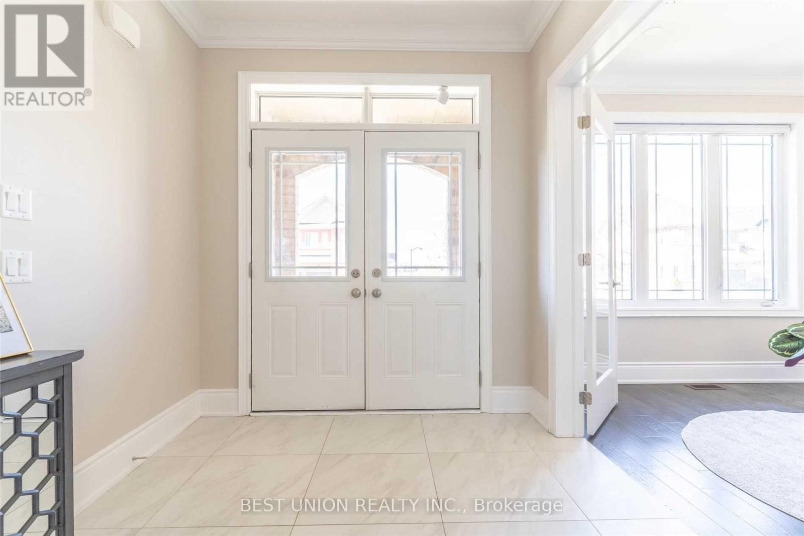 45 WALTER ENGLISH DRIVE, East Gwillimbury (Queensville) — photo 3