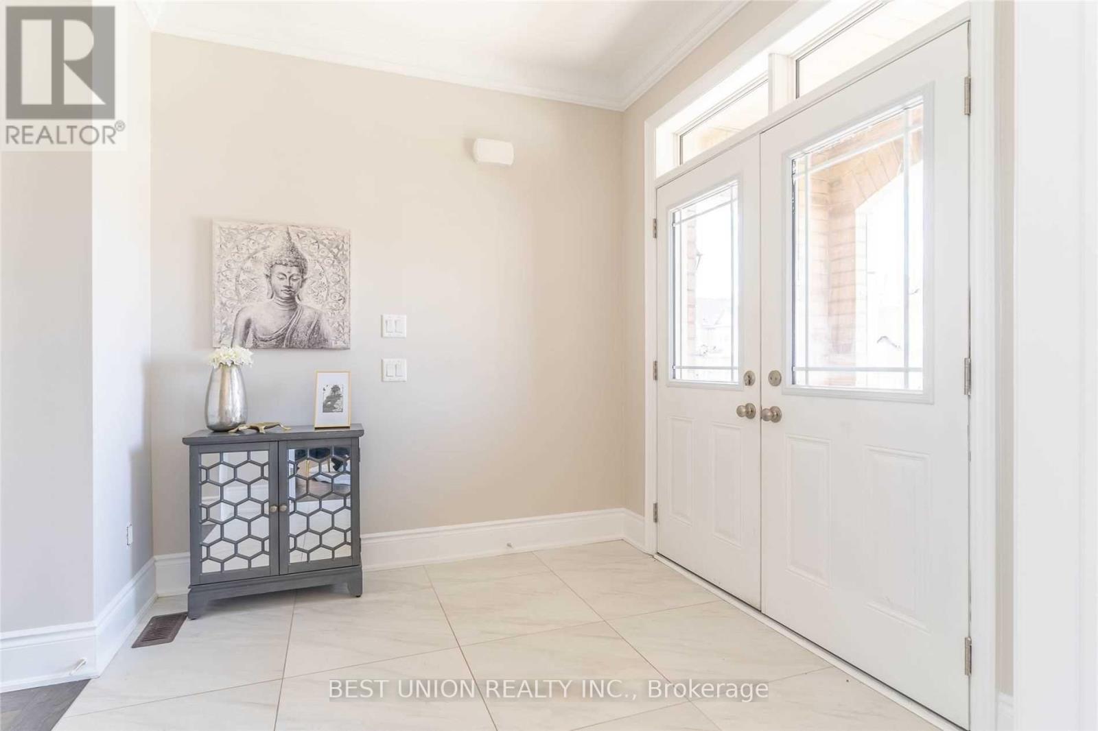 45 WALTER ENGLISH DRIVE, East Gwillimbury (Queensville) — photo 4