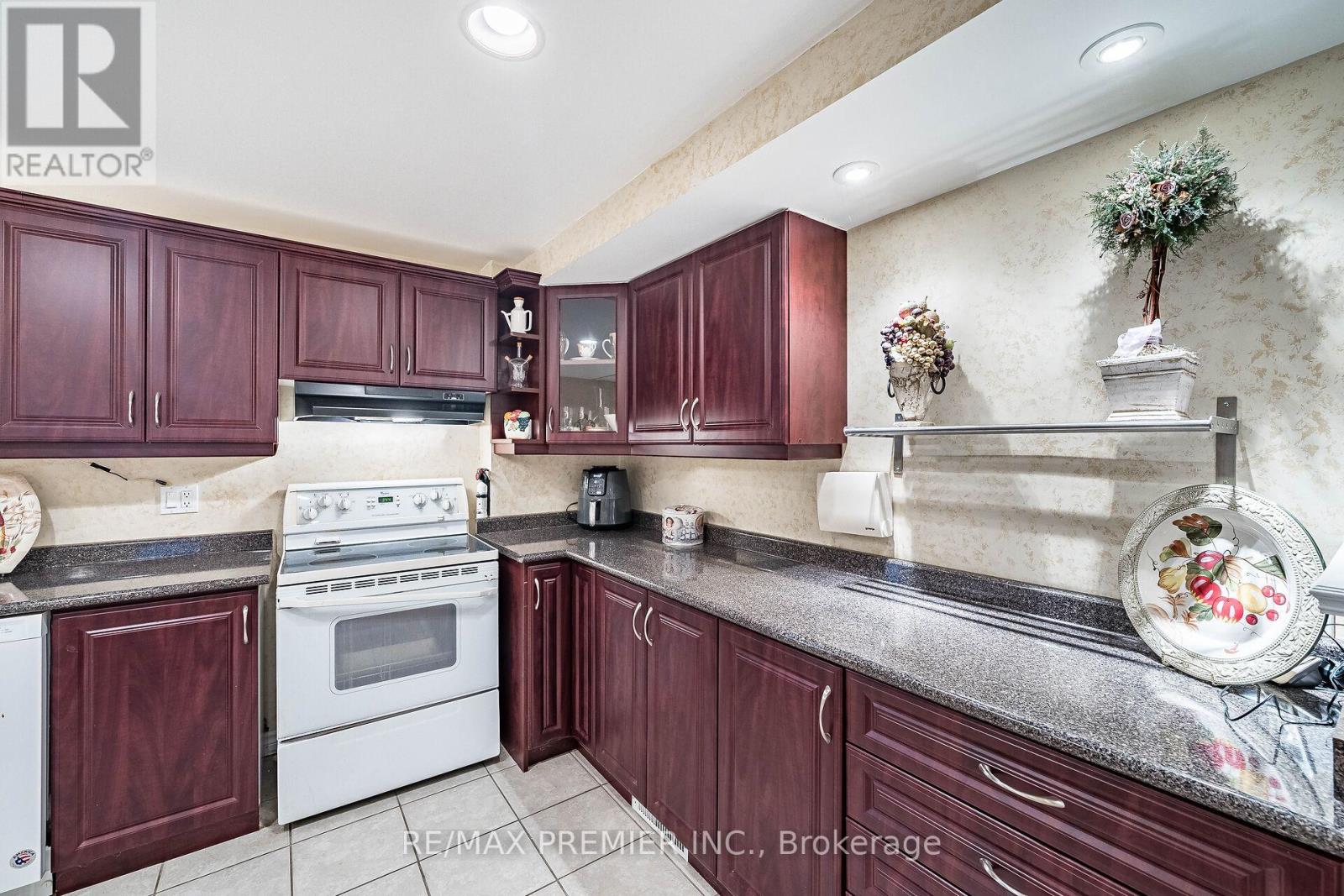 78 COALBROOK COURT - 28