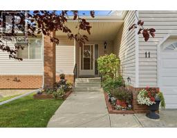 11 Macewan Park Heights NW - photo 2