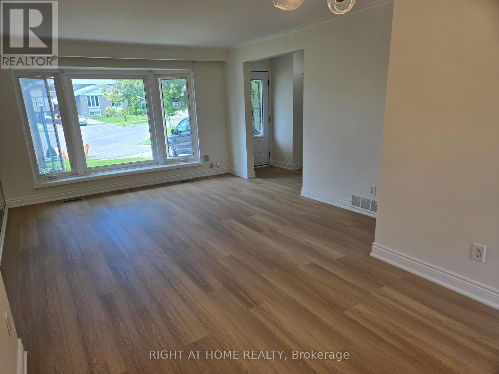 13 FAULKNER CRESCENT, Toronto (Humbermede) — photo 9