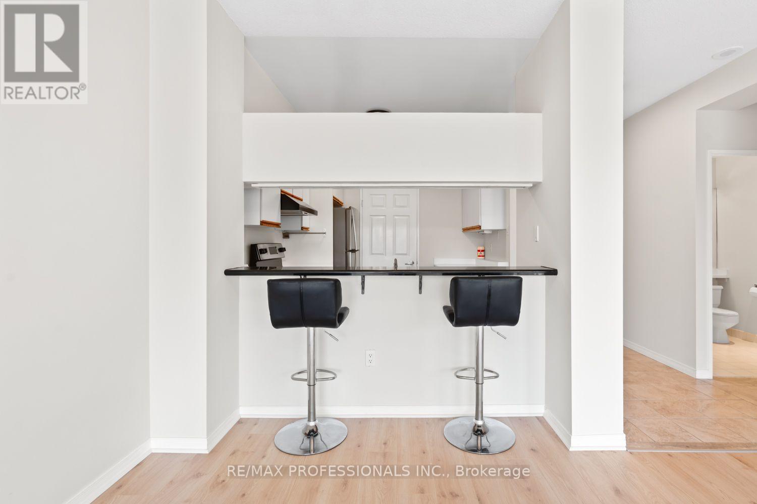 311 - 2511 LAKESHORE ROAD W, Oakville (BR Bronte) — photo 12