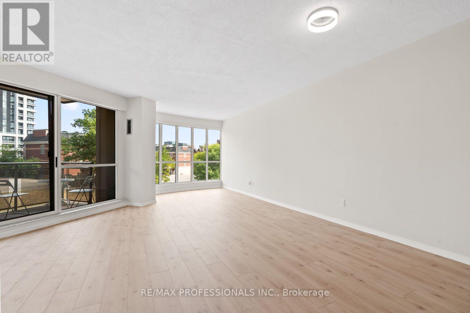 311 - 2511 LAKESHORE ROAD W, Oakville (BR Bronte) — photo 2