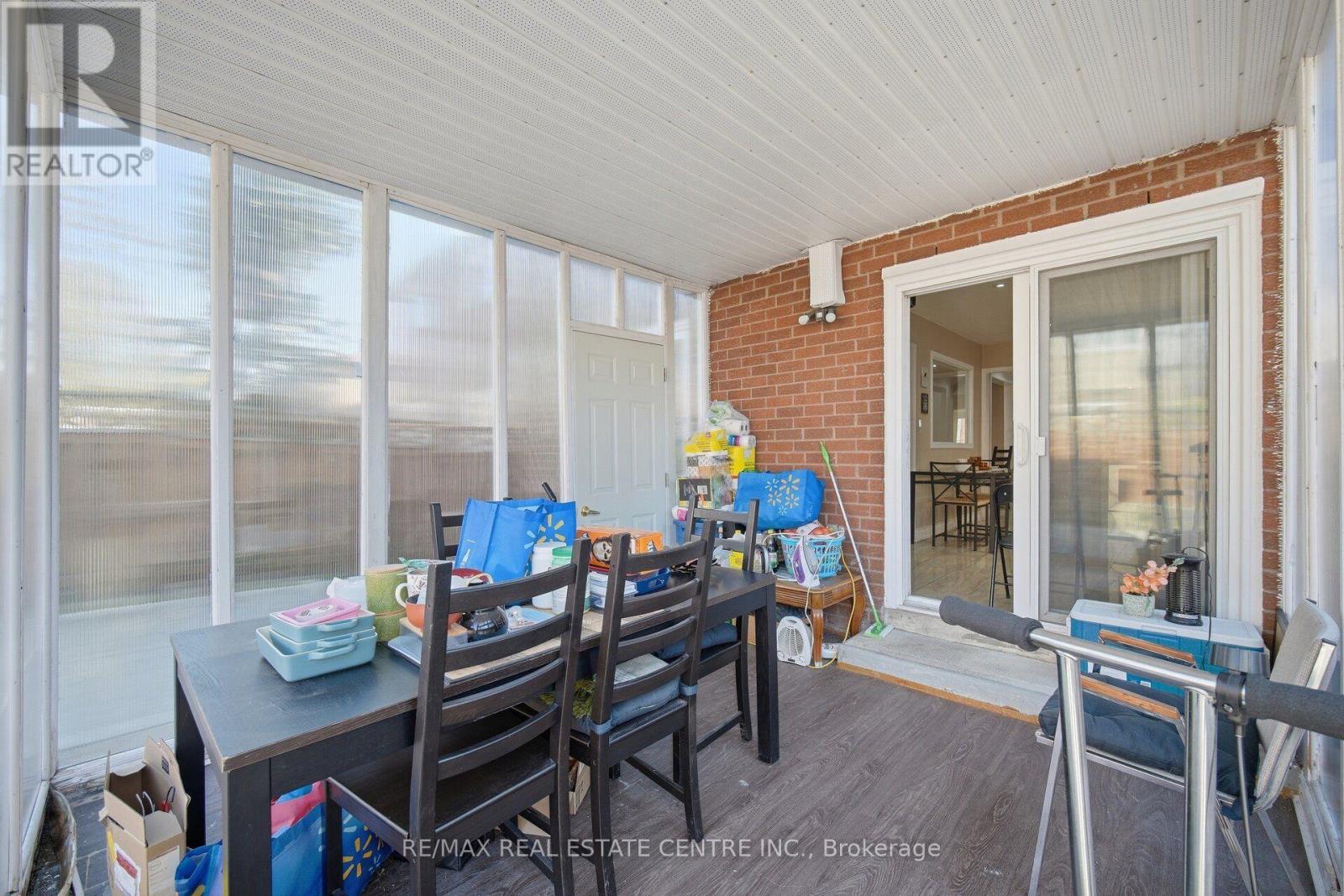 22 FAYWOOD DRIVE - 20