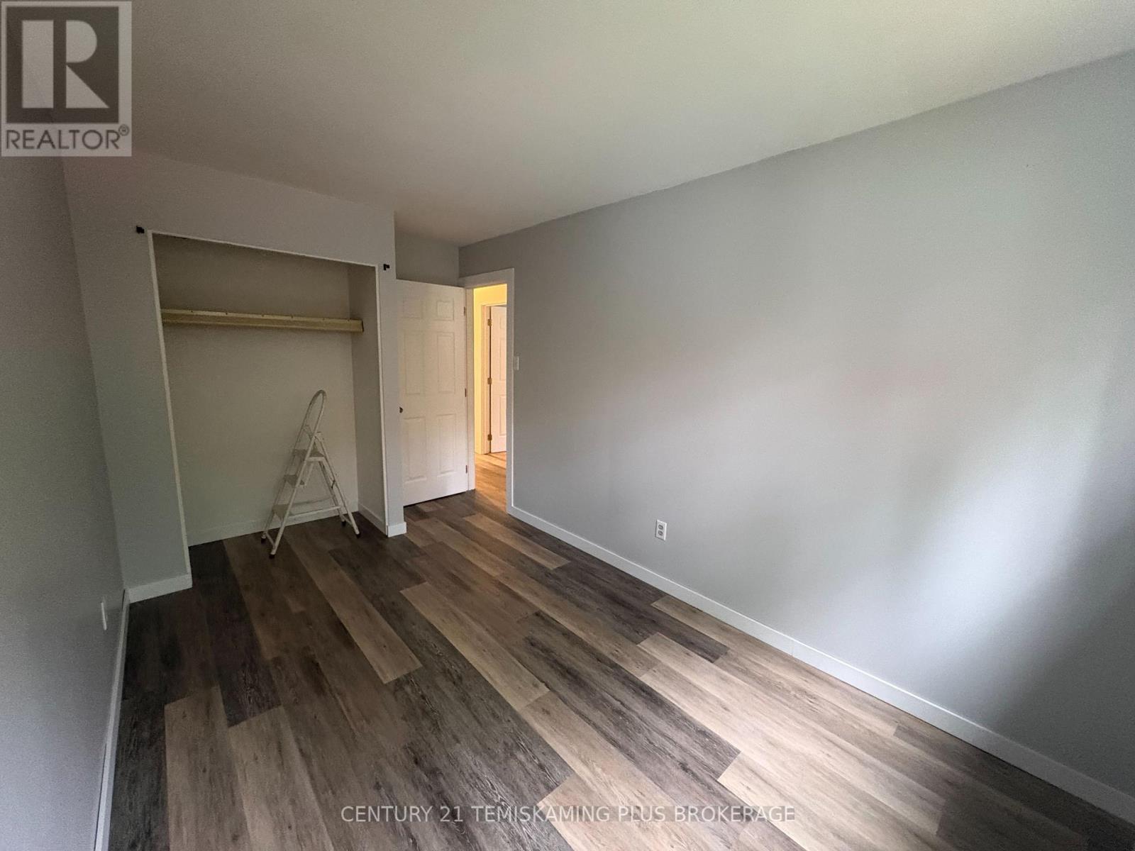 2 PYRITE STREET - Image 11