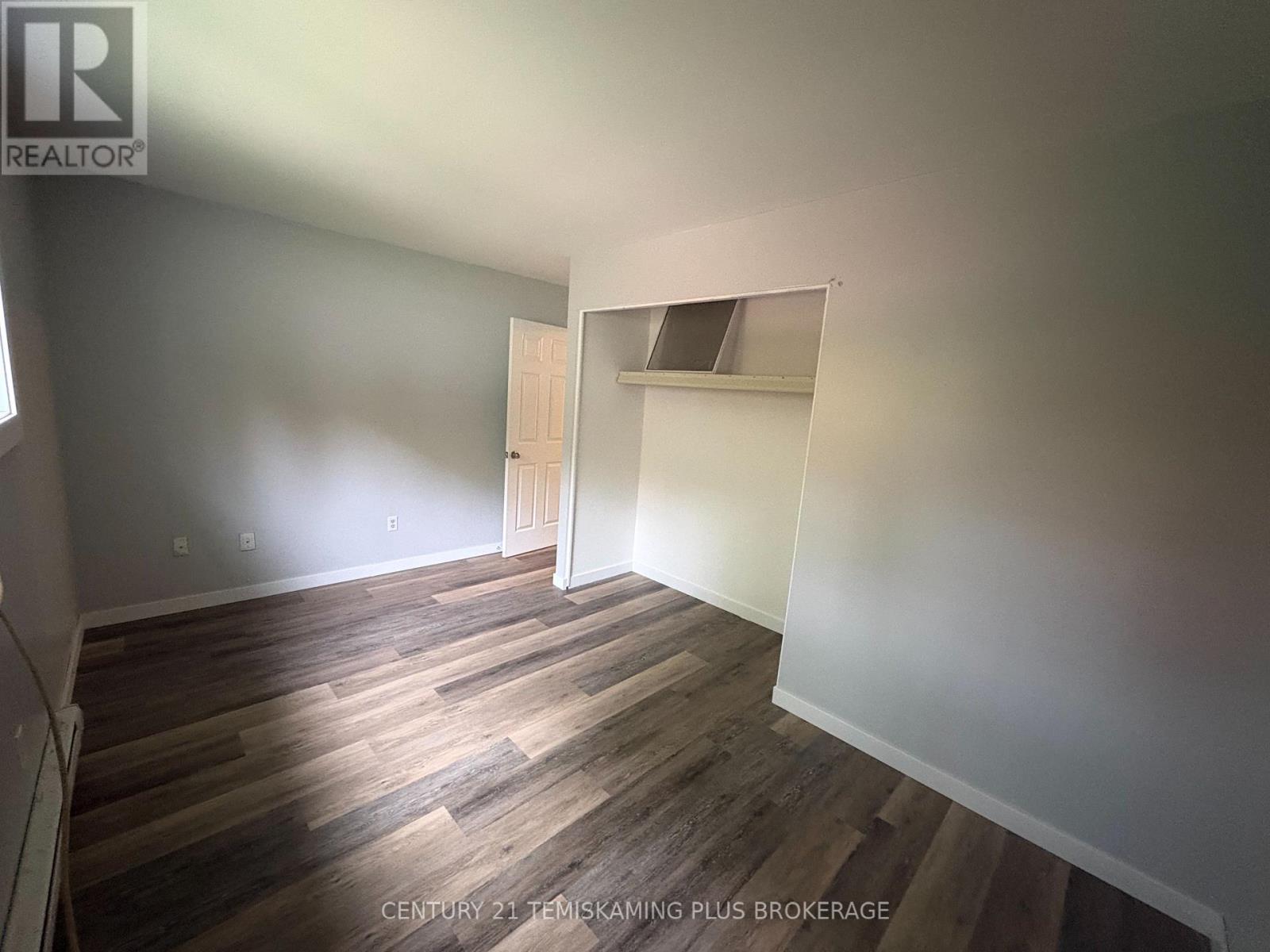 2 PYRITE STREET - 10