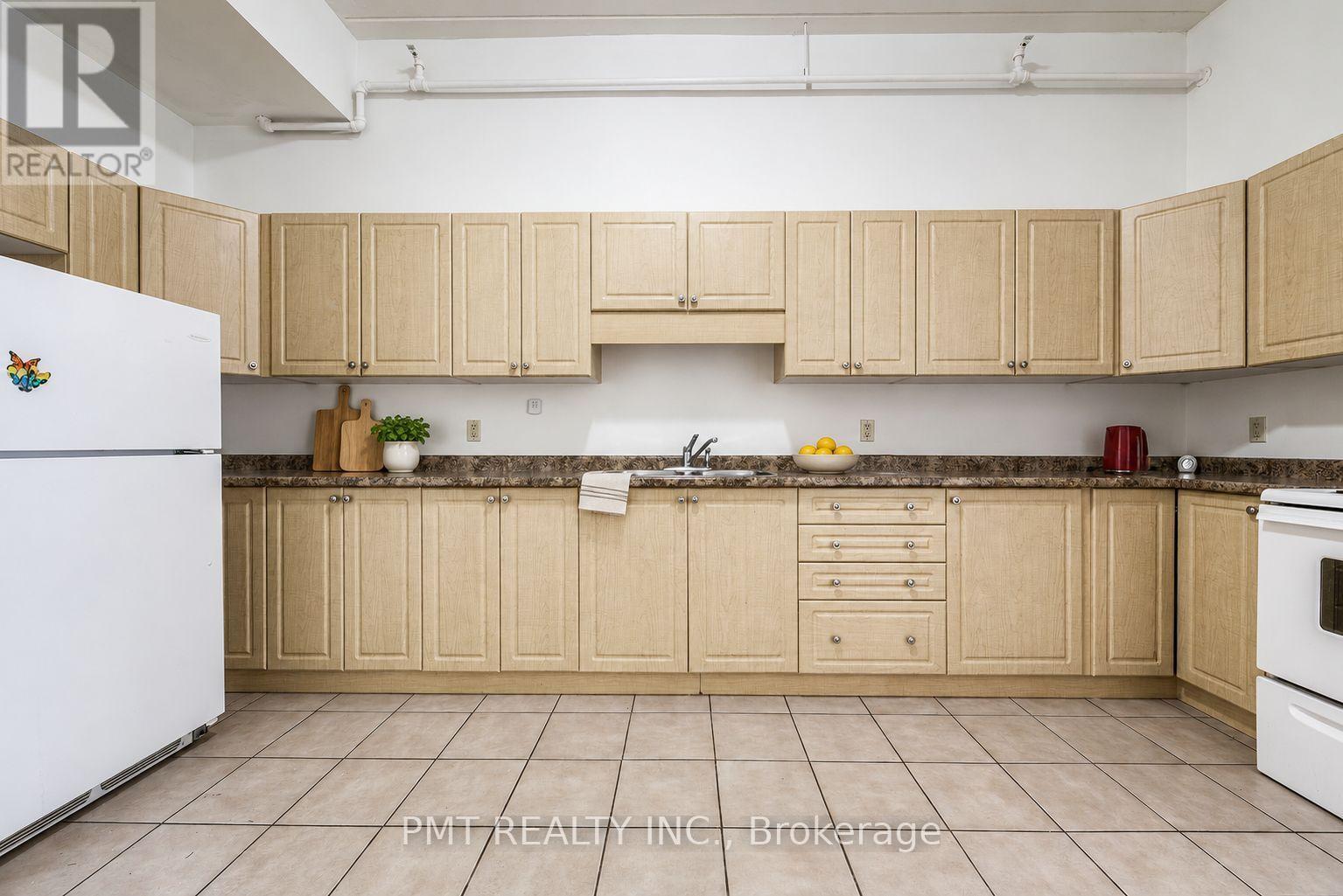 208 - 150 COLBORNE STREET E, Brantford — photo 6