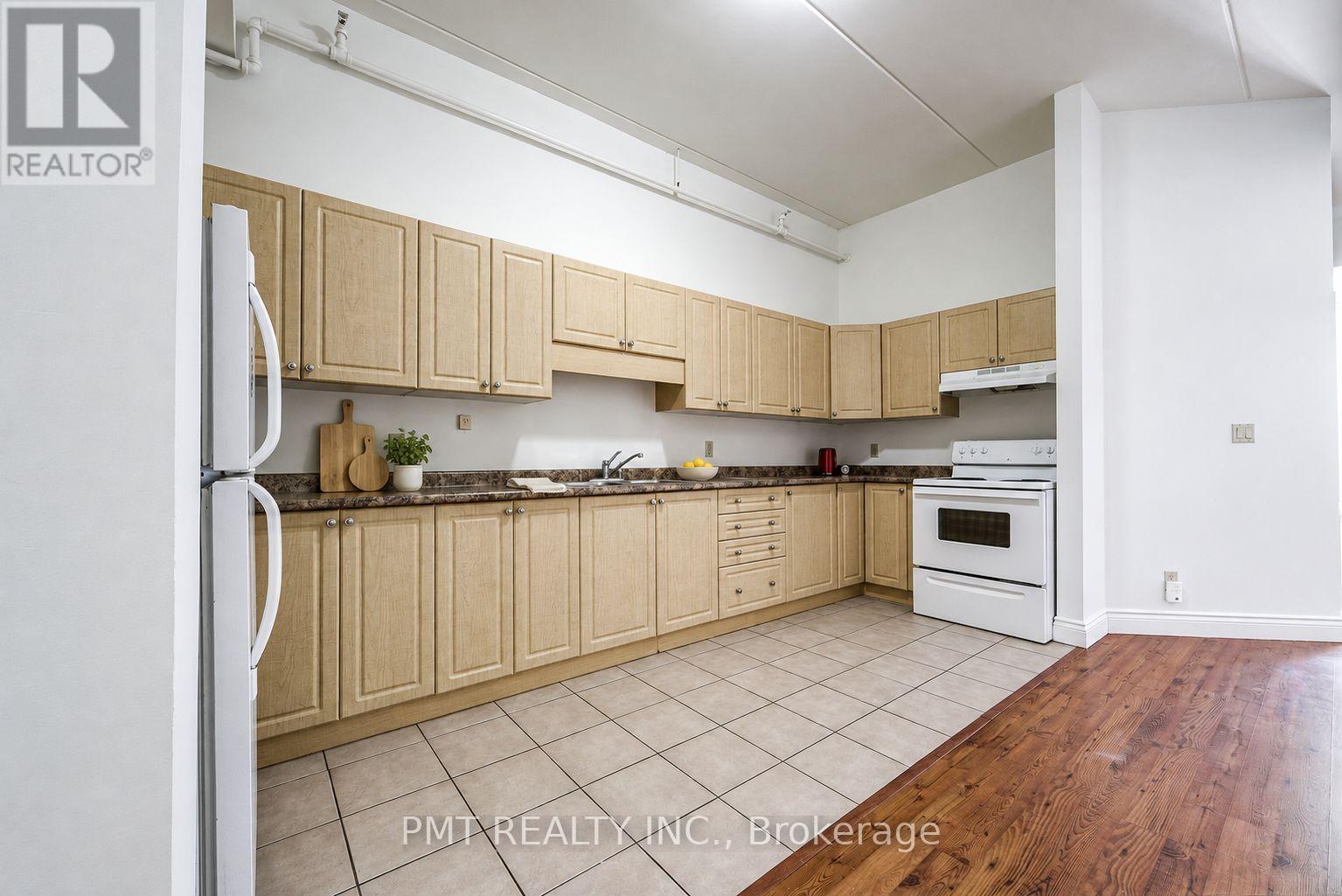 208 - 150 COLBORNE STREET E, Brantford — photo 8