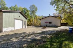 6 Steg Trail, Lorette, MB R5K1G4 Photo 38
