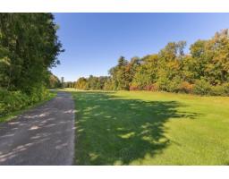 185 Av. De La Citadelle, Gatineau, QC J8Z3L9 Photo 50
