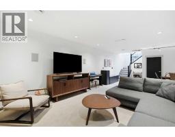 2042 49 Avenue SW - photo 25