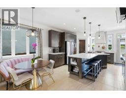 2042 49 Avenue SW - photo 7