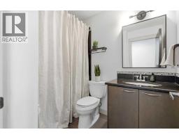 2042 49 Avenue SW - photo 20