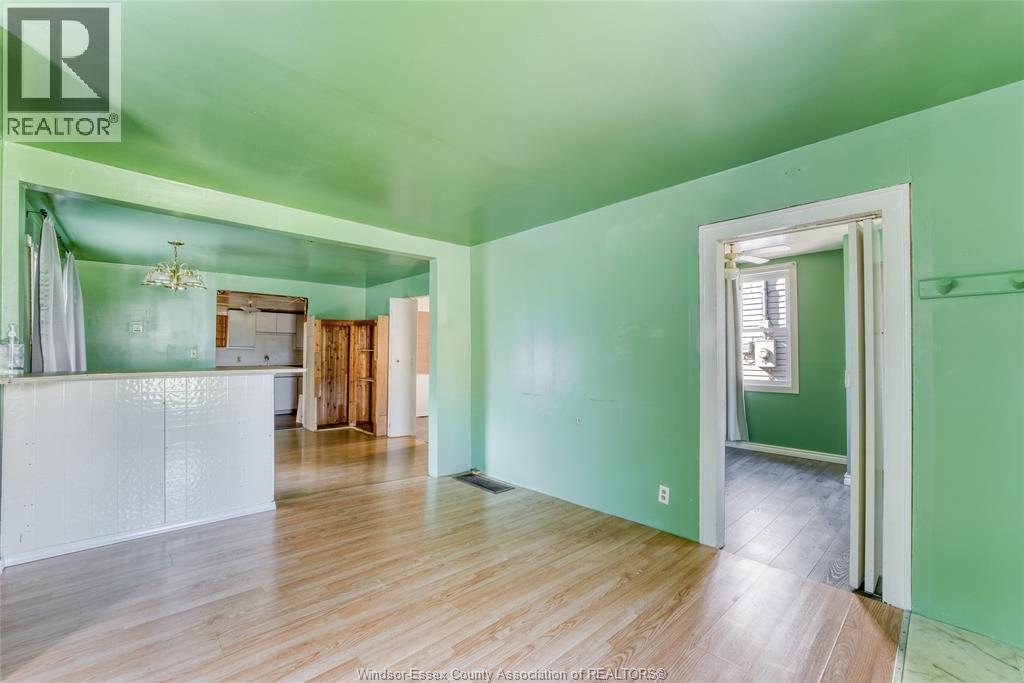 265 WATSON AVE, Windsor — photo 4